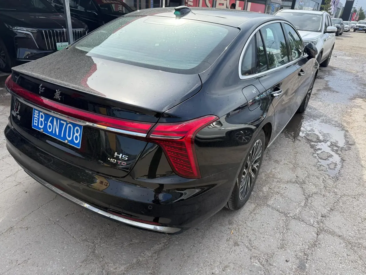 HongQi H6 2023 2.0T to the United States Edition 3