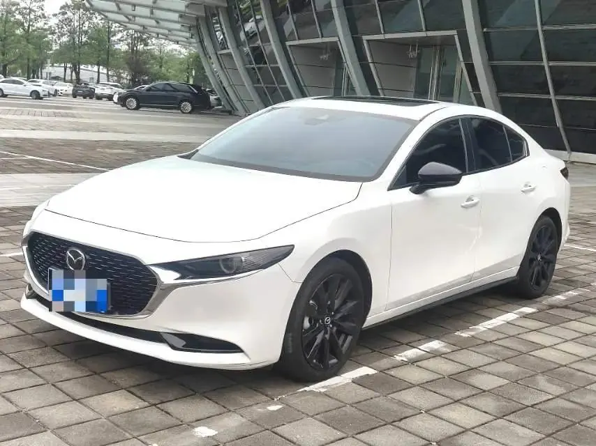 Mazda 3 Onksera 2022 2.0L Automatic Quality Shining Obsidian Edition - View 1