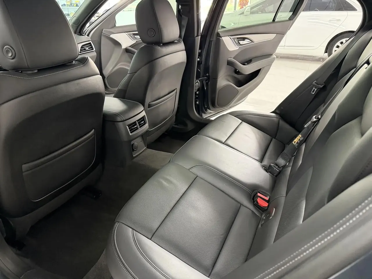 Cadillac CT5 2021 28T Luxury Model 4