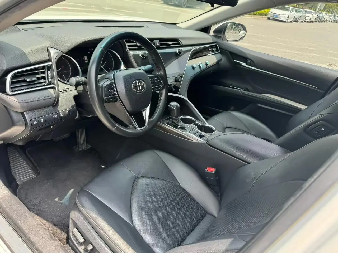 Camry 2019 facelift 2.5G Deluxe Edition 4