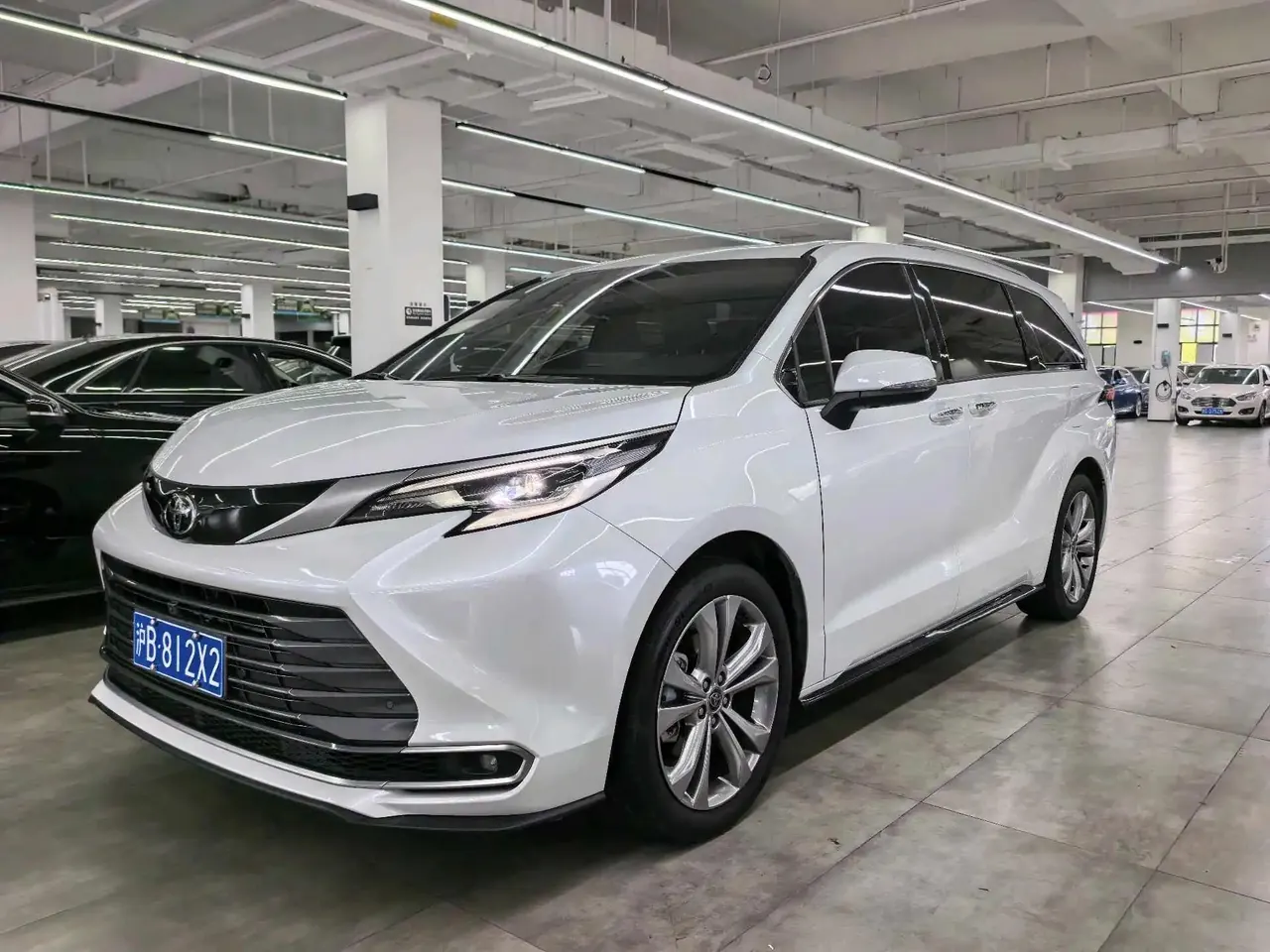 Open image lightbox: Toyota 2024 Sai 2.5 Stepless Enjoy Premium Edition Automatic Transmission
