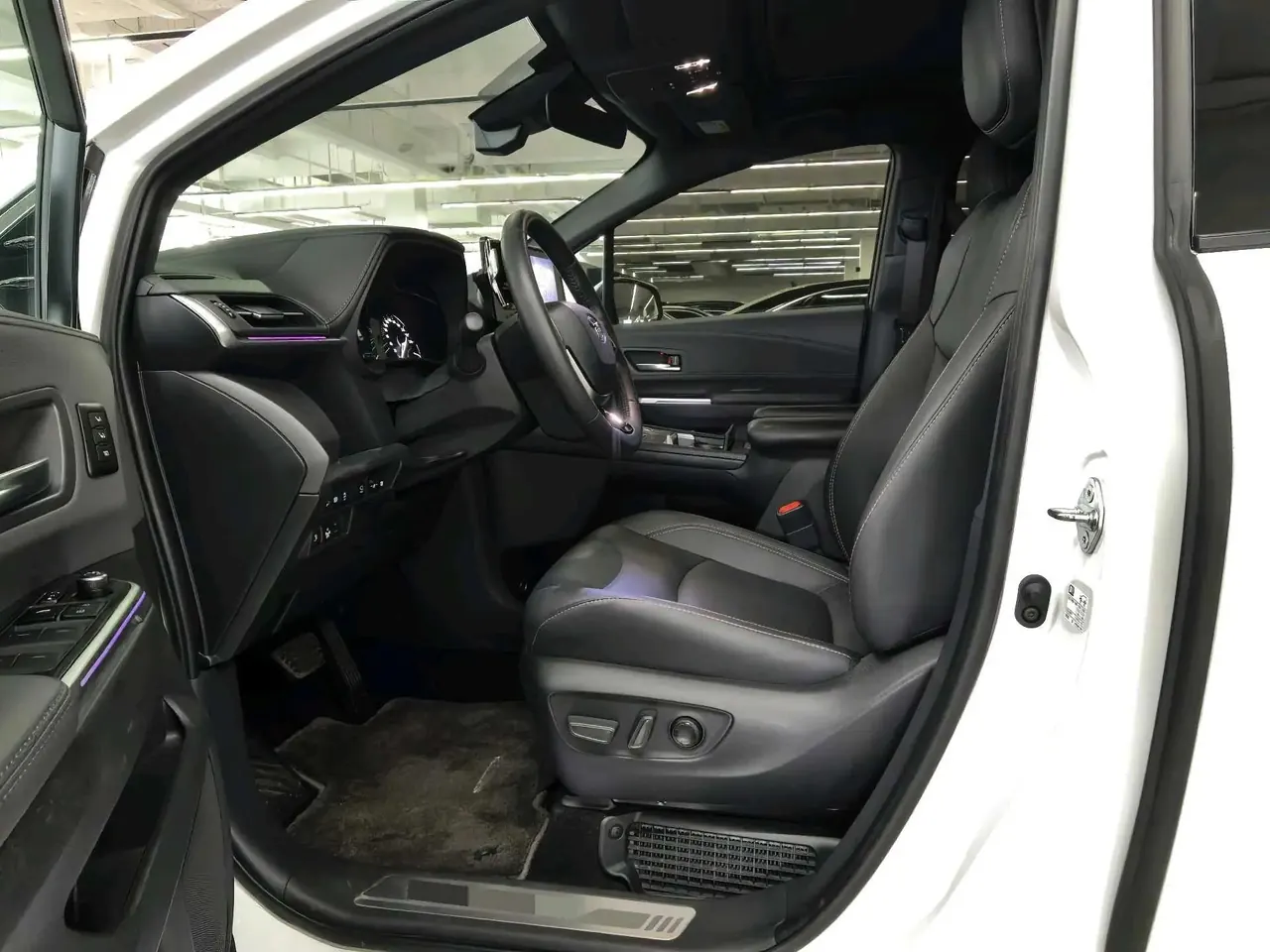Toyota 2024 Sai 2.5 Stepless Enjoy Premium Edition Automatic Transmission 3
