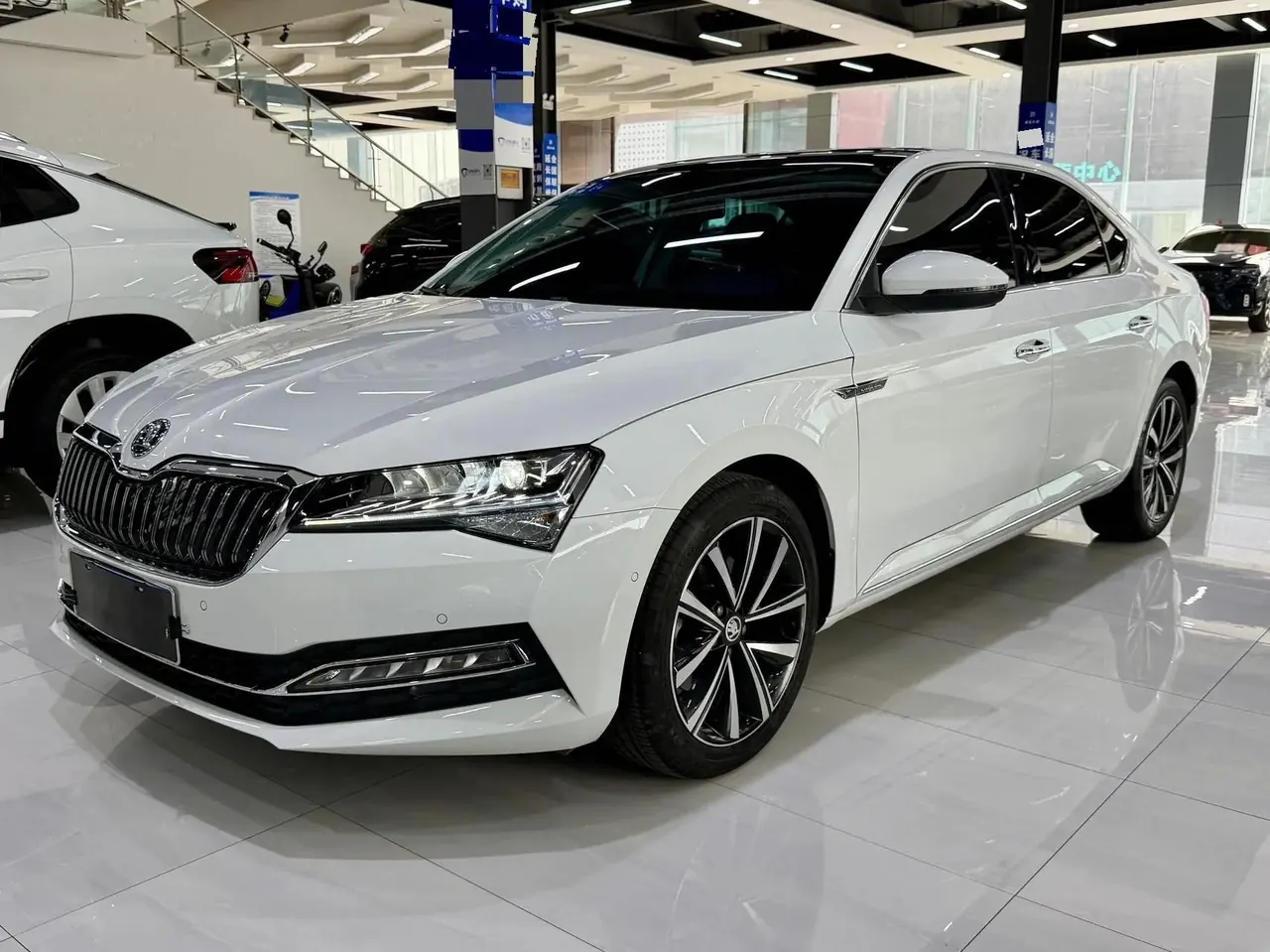 Open image lightbox: Express 2023 model change TSI280 DSG exclusive edition
