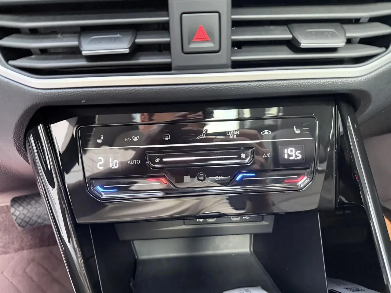 Tangyue 2023 280TSI Front-Wheel-Drive Luxury Plus Upgrade Version 5