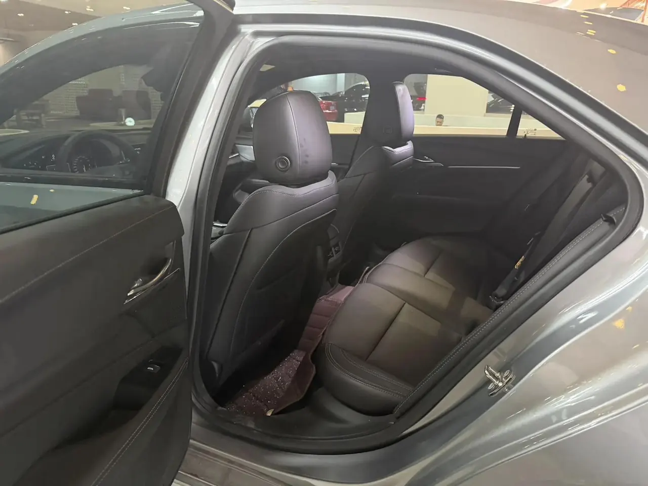 Cadillac CT4 2023 25T Luxury Model 4