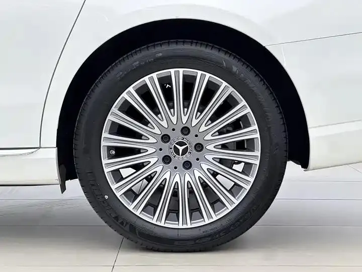 Mercedes Benz E-Class 2022 E 300 L Fashion 17