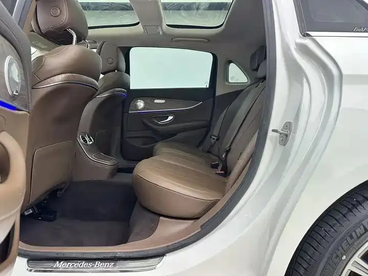 Mercedes Benz E-Class 2022 E 300 L Fashion 6
