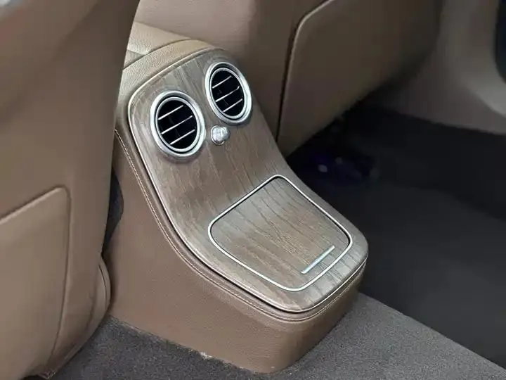 Mercedes Benz E-Class 2022 E 300 L Fashion 9