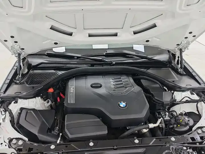 BMW 3 Series 2023 model 320Li M Sport Package 18