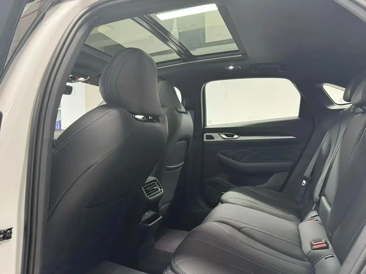 Geely 2025 xingrui 1.5TD oriental obsidian soaring version automatic gear 7