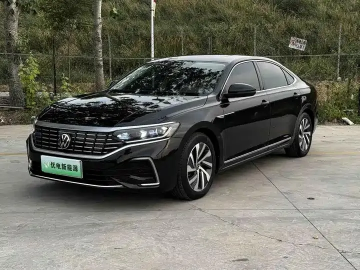 Passat New Energy 2022 430PHEV Hybrid Deluxe Edition - View 1