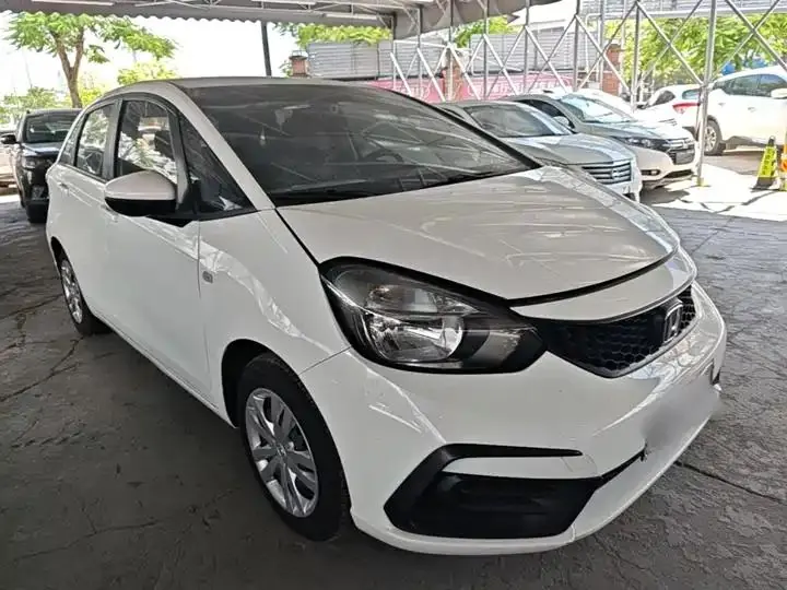 Fit 2021 1.5L CVT Trendy Edition 4