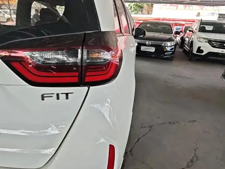 Fit 2021 1.5L CVT Trendy Edition 8