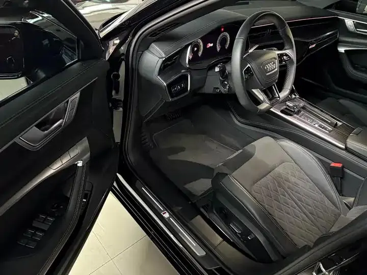Audi A6L 2025 45 TFSI quattro Selected Dynamic Type 5
