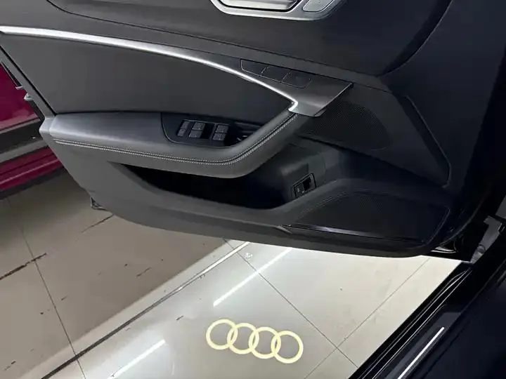 Audi A6L 2025 45 TFSI quattro Selected Dynamic Type 6
