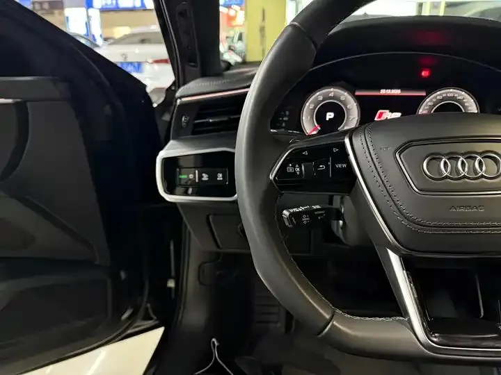 Audi A6L 2025 45 TFSI quattro Selected Dynamic Type 8