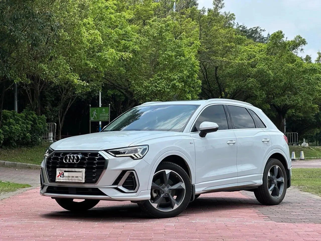 Audi Q3 2019 35 TFSI Fashion Dynamic - View 1