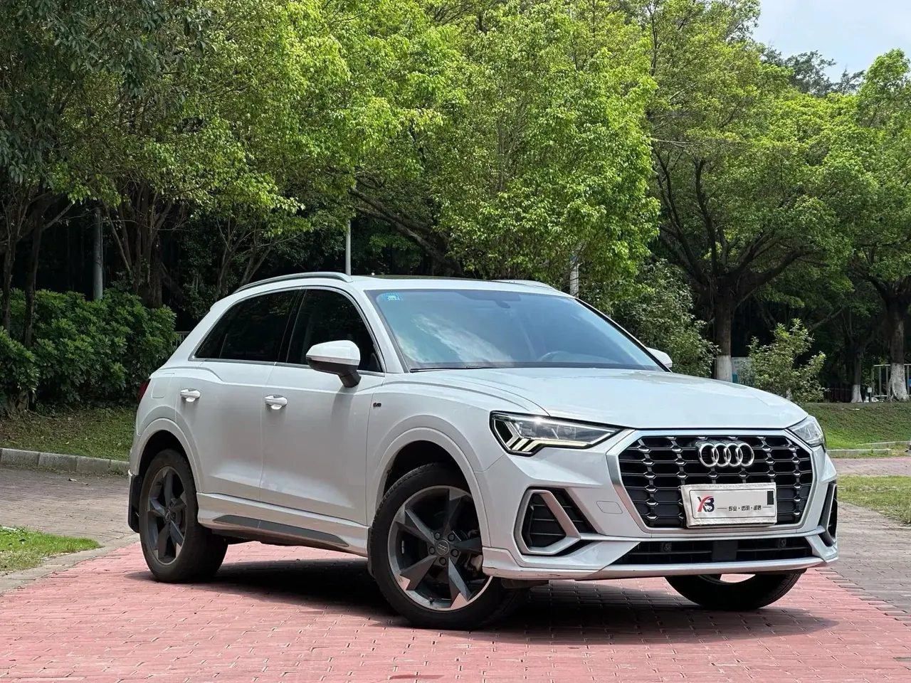 Audi Q3 2019 35 TFSI Fashion Dynamic 2