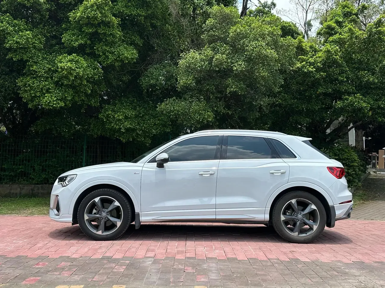 Audi Q3 2019 35 TFSI Fashion Dynamic 3
