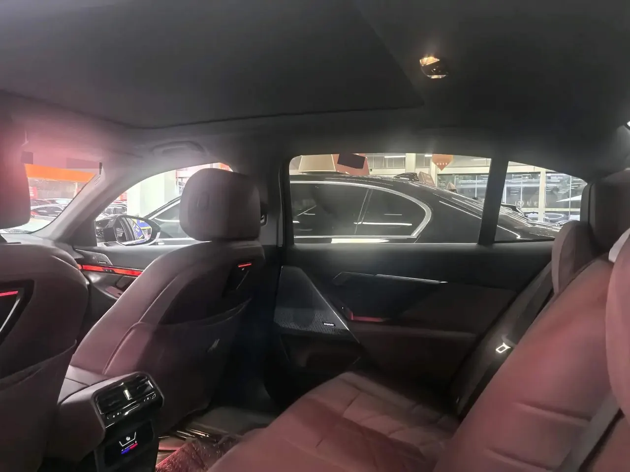 BMW 5 Series 2025 530Li 48V 2.0T Leading Model M Sport Package Automatic 13