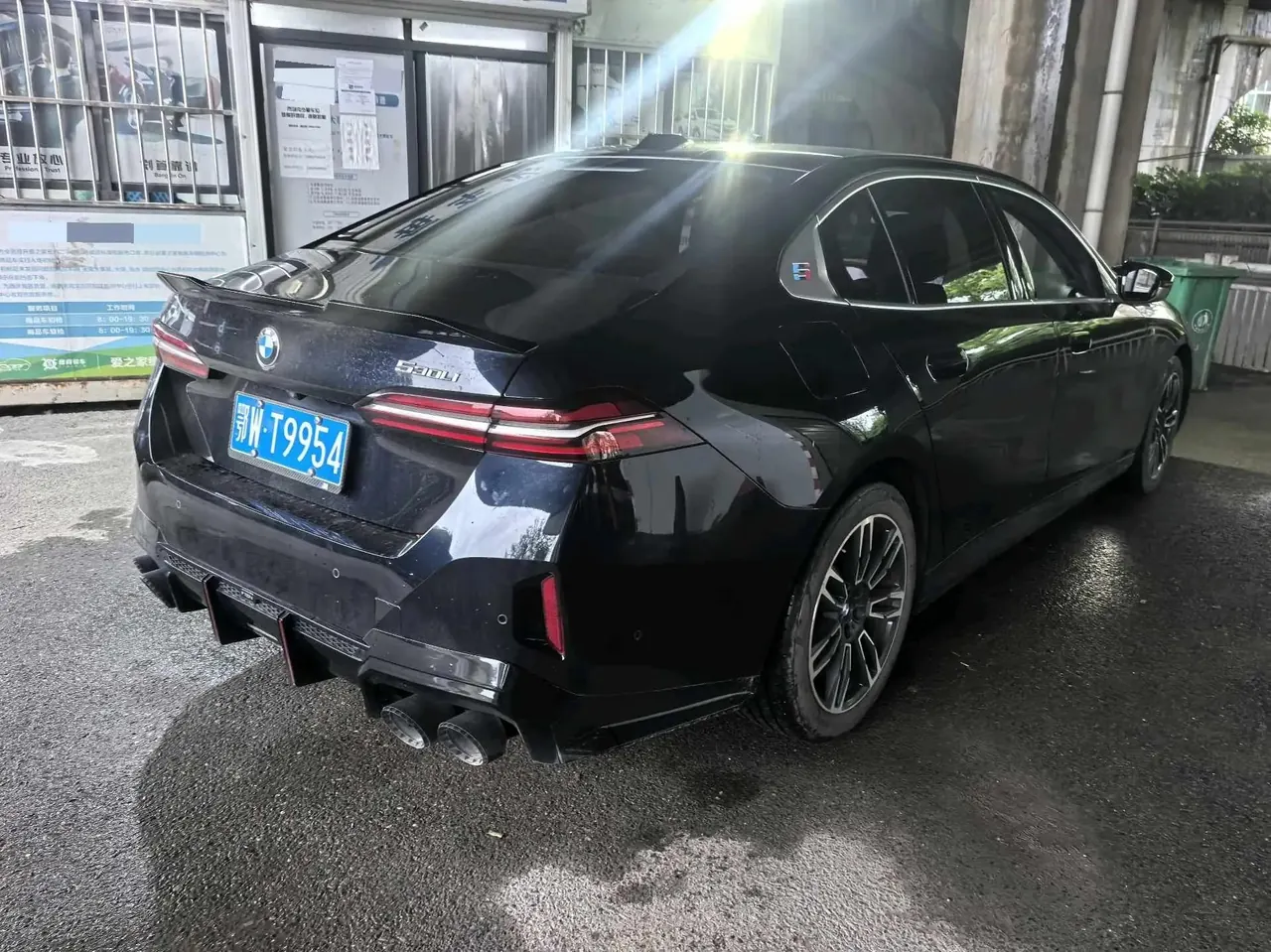 BMW 5 Series 2025 530Li 48V 2.0T Leading Model M Sport Package Automatic 4