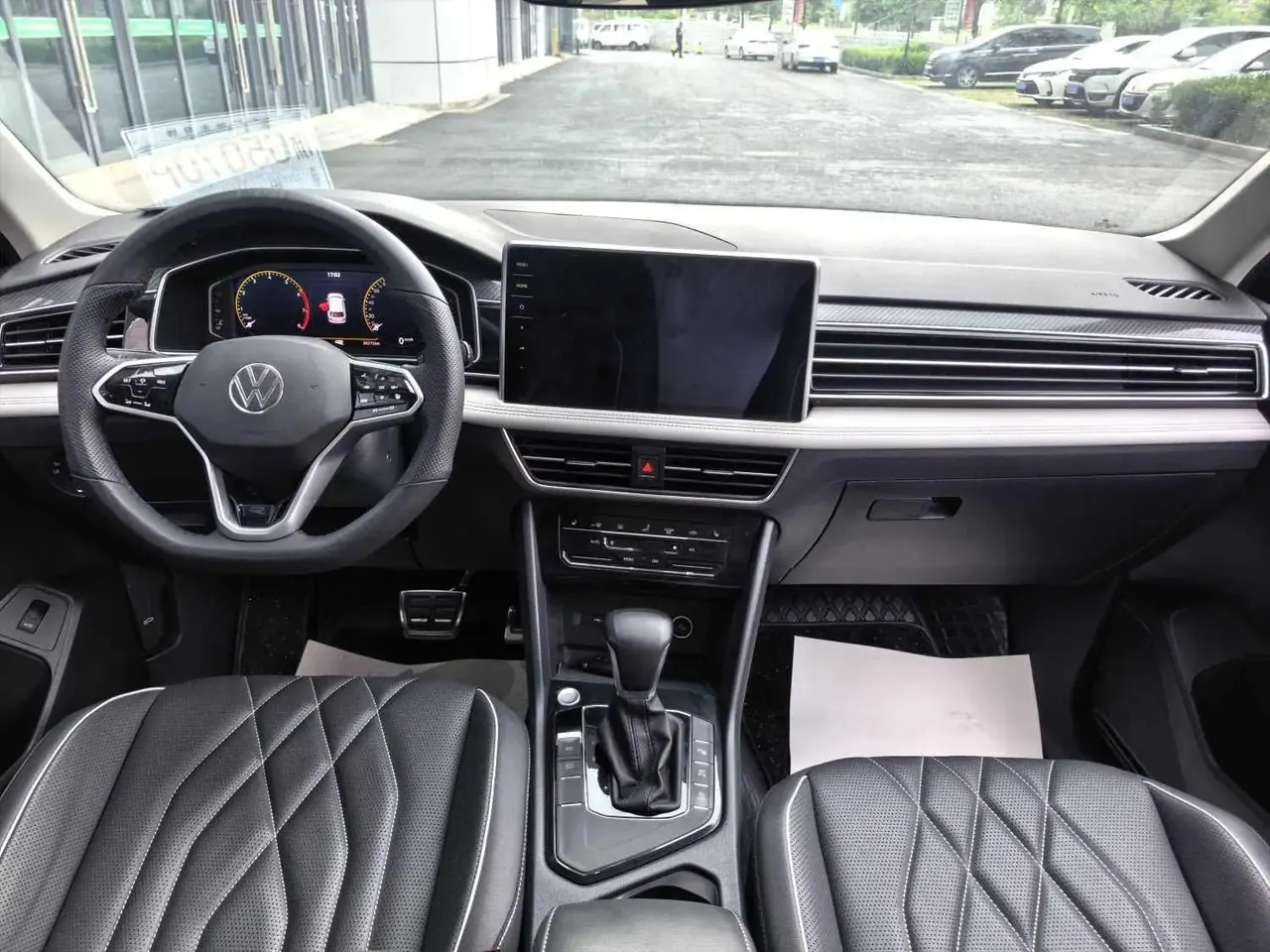 Touareg L 2022, 330 TSI, Automatic, Two‑Wheel Drive, R-Line Luxury Plus Edition 5