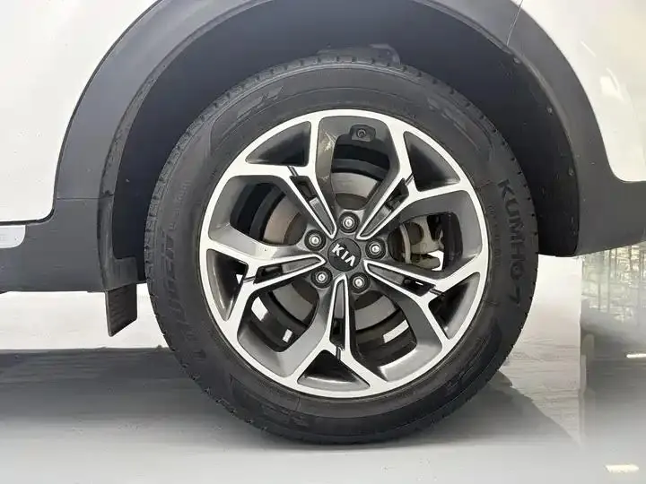 Kia KX5 2019 2.0L Automatic Two-Drive Comfort Edition 9