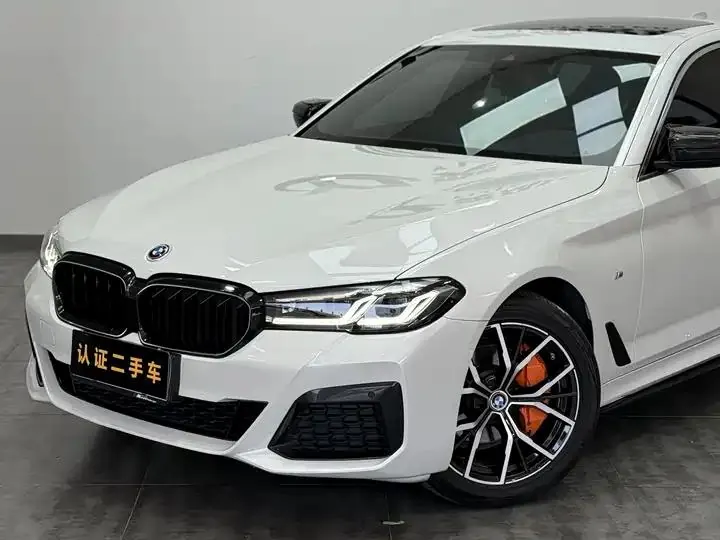 BMW 5 Series 2022 525Li M Sports Suit 16