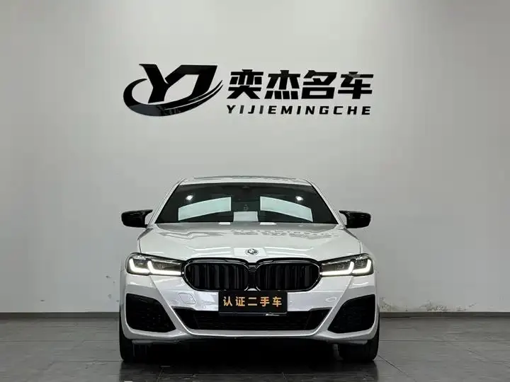 BMW 5 Series 2022 525Li M Sports Suit 2