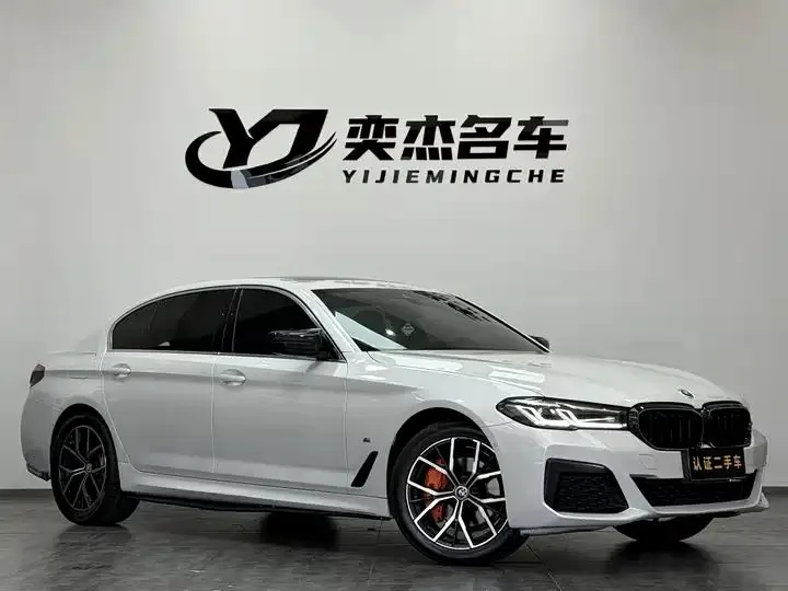 BMW 5 Series 2022 525Li M Sports Suit 3
