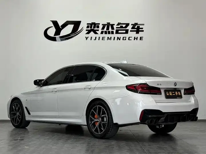 BMW 5 Series 2022 525Li M Sports Suit 7