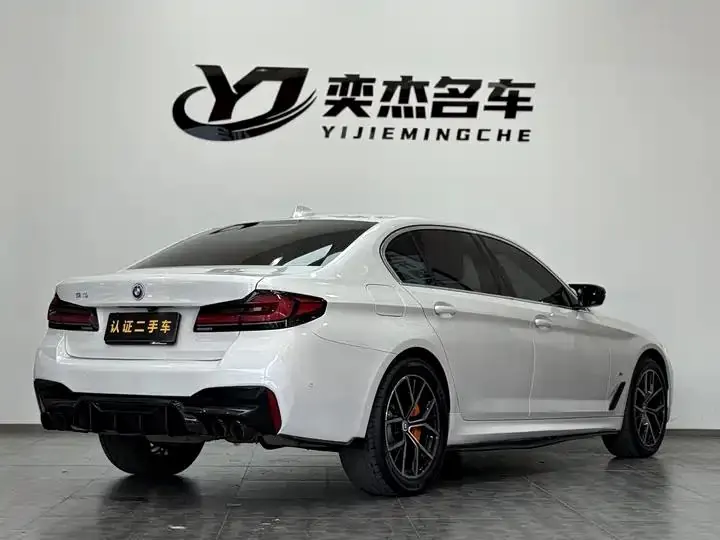 BMW 5 Series 2022 525Li M Sports Suit 9