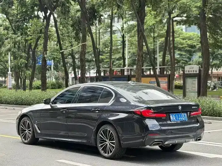 BMW 5 Series 2021 Modified 530Li Leading M Sports Suit 3