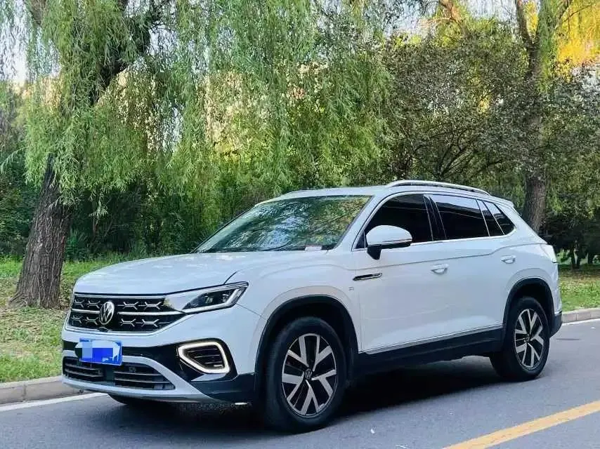 Tan Yue 2023 330TSI Two-Drive R-Line High Energy Edition - View 1