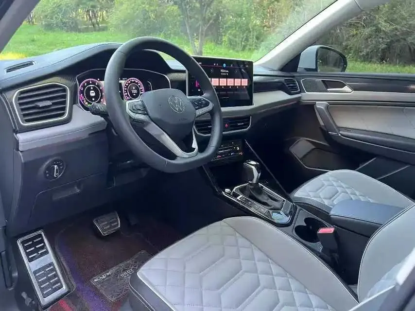 Tan Yue 2023 330TSI Two-Drive R-Line High Energy Edition 6