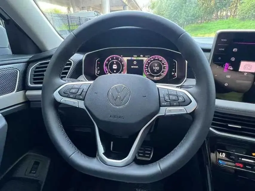 Tan Yue 2023 330TSI Two-Drive R-Line High Energy Edition 9