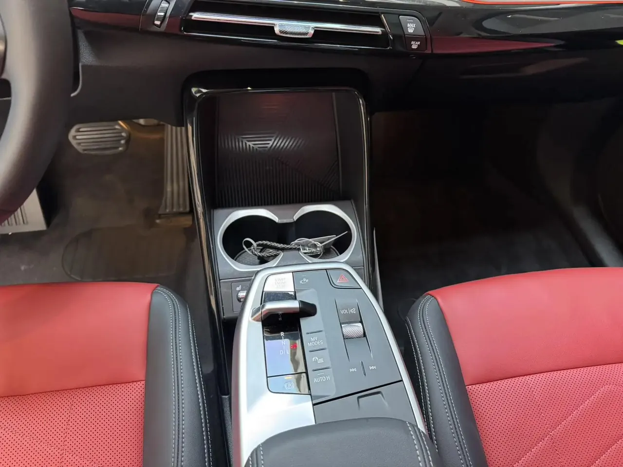 BMW 2023 X1 sDrive20Li 1.5T, Design Package, Automatic Transmission 9
