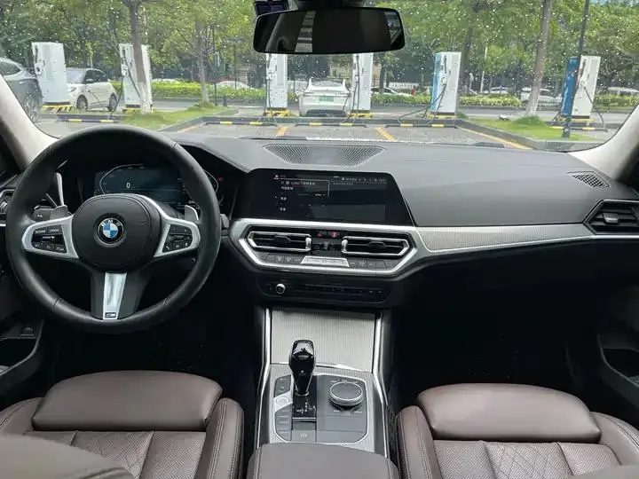 BMW 3 Series 2022 model 325Li M Sport Shadowline Package 20