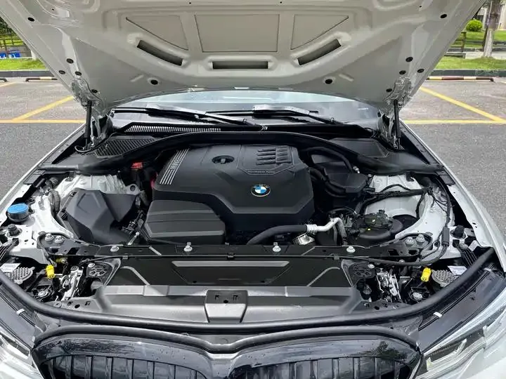 BMW 3 Series 2022 model 325Li M Sport Shadowline Package 24
