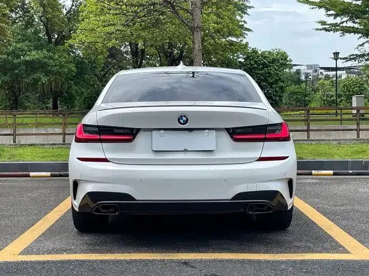 BMW 3 Series 2022 model 325Li M Sport Shadowline Package 5