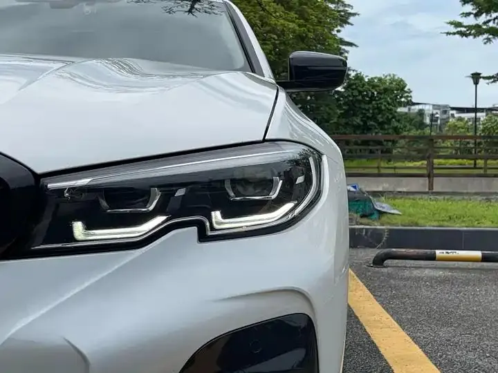 BMW 3 Series 2022 model 325Li M Sport Shadowline Package 8