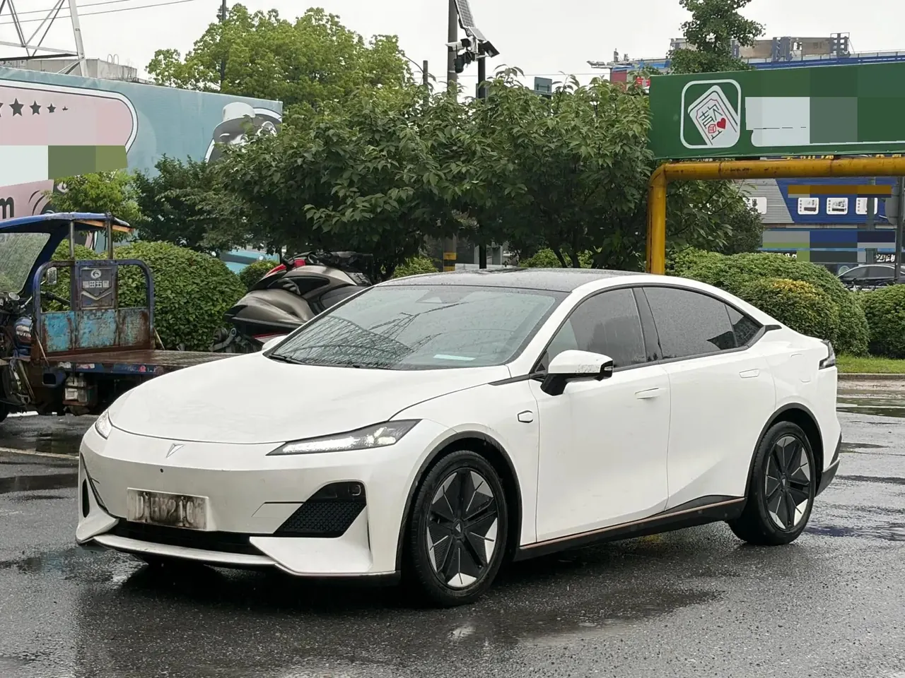 ChangAn Deepal 2023 SL03 200Max Range-Extended Version Automatic - View 1