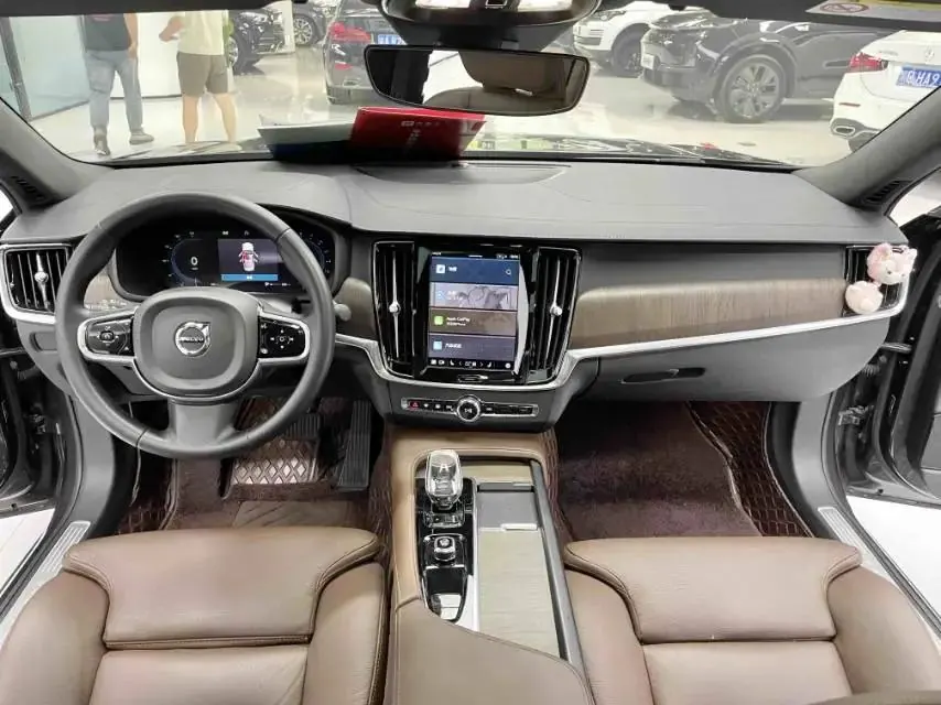 Volvo S90 2023 B5 Zhiyuan Deluxe Edition 4