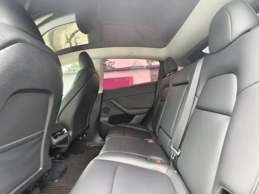 Model Y 2022 rear-wheel drive version 3