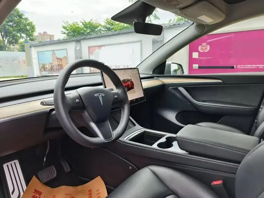 Model Y 2022 rear-wheel drive version 4