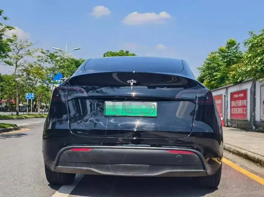 Model Y 2022 rear-wheel drive version 9