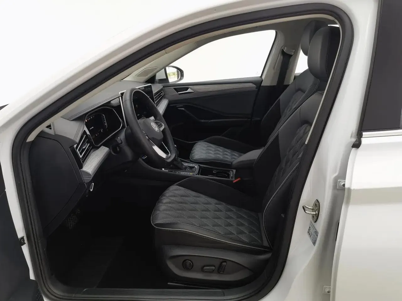 Lavida 2022 280TSI DSG Premium Edition 4