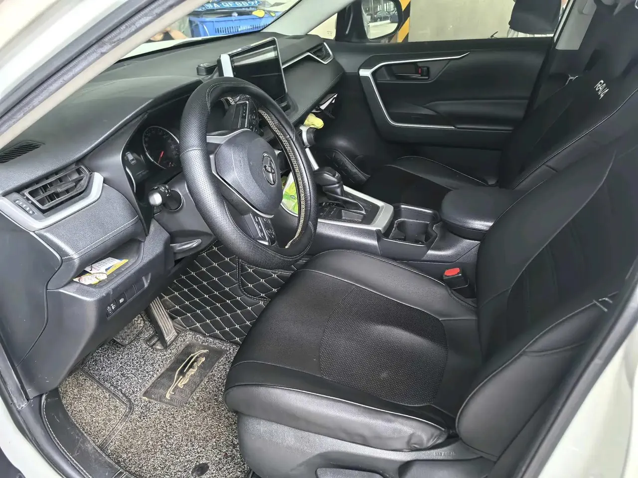 RAV4 RongFang 2020 2.0L CVT Two-Drive Urban Edition 3
