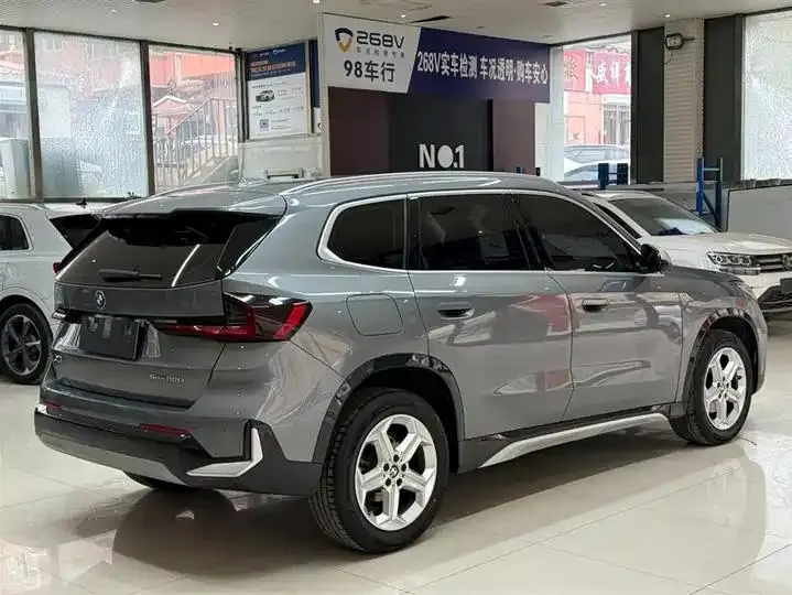 BMW X1 2023 sDrive20Li X Design Set 4