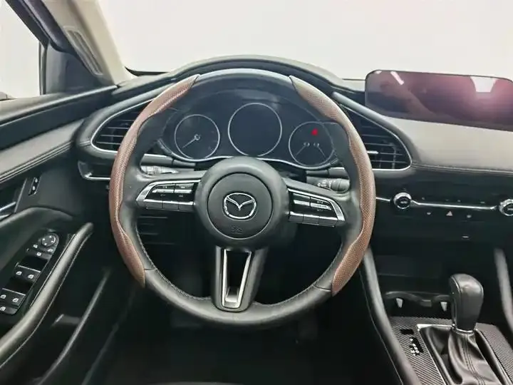 Mazda3 Axela 2021 2.0L Automatic Elegant Edition 11